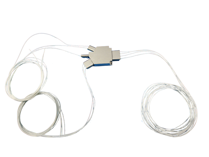 紧凑型高消光比激光分束器